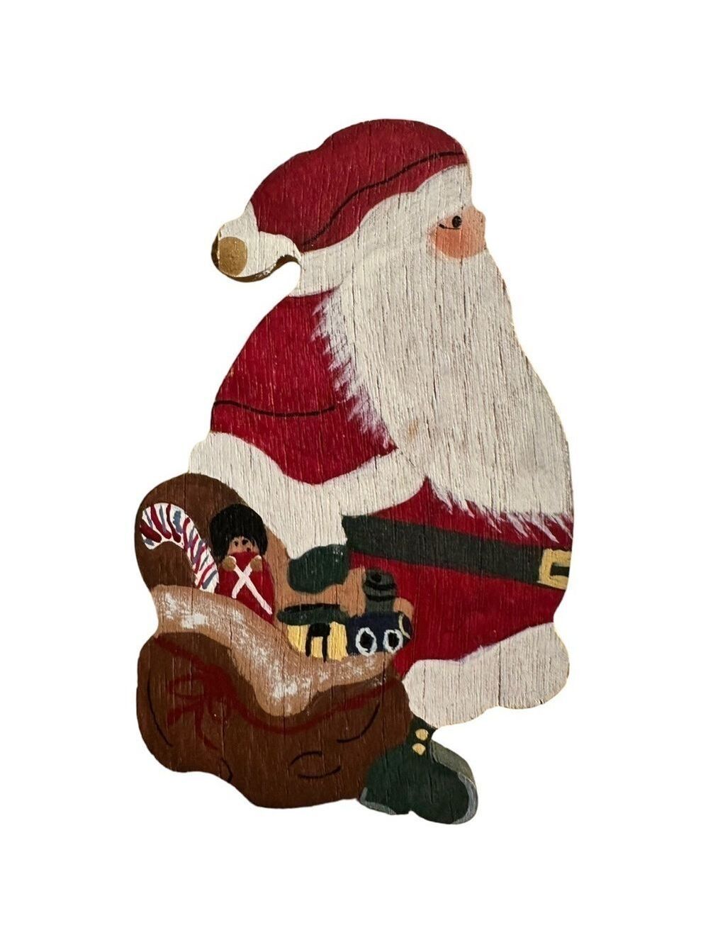 Vintage Santa Claus in Red Suit Christmas Brooch / Pin. Handmade / Hand Painted